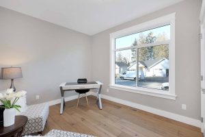 3321 Klanawa Crescent living space near large window